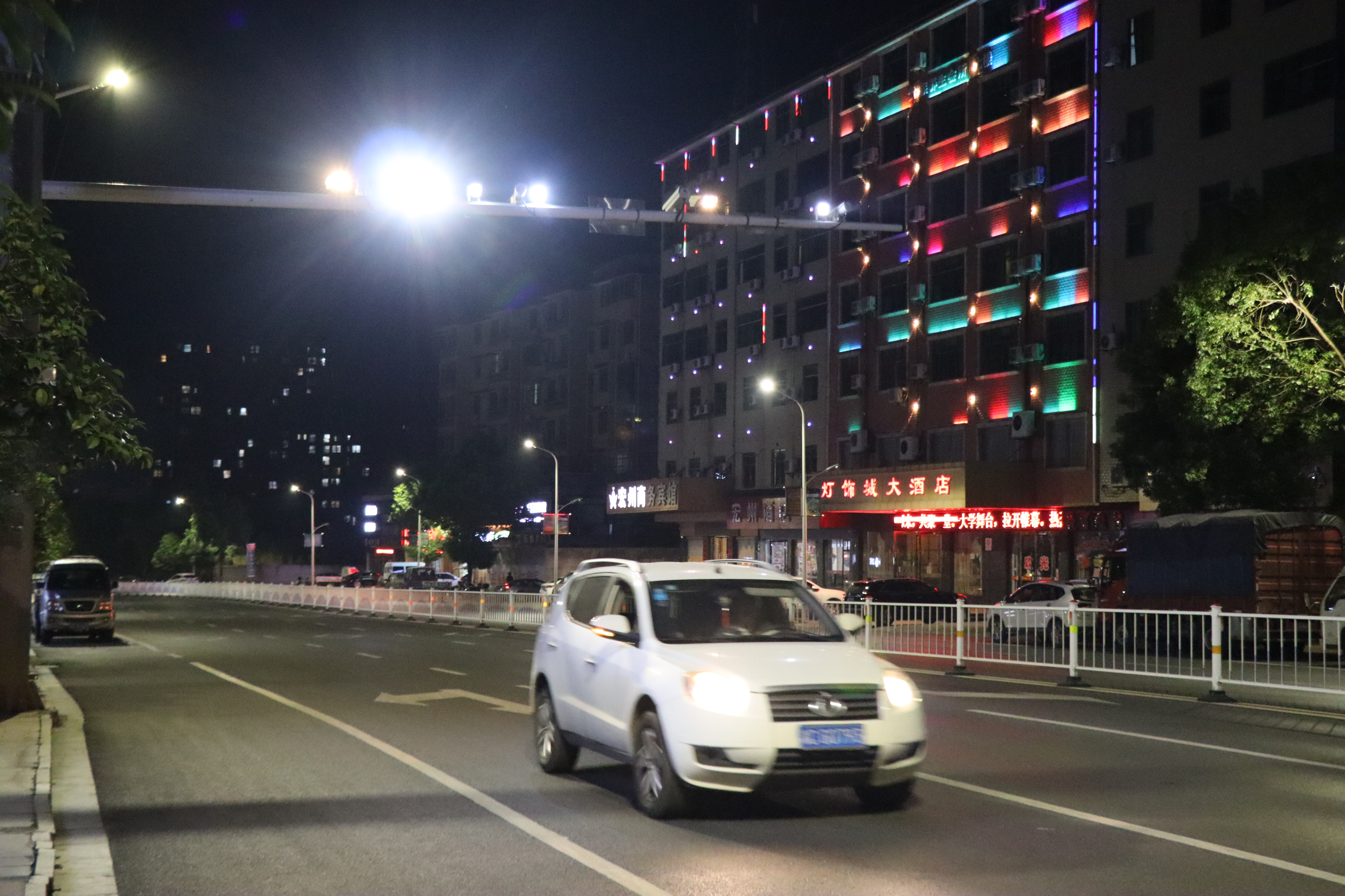 珩祥科技-颠覆传统路灯概念助推碳中和技术创新